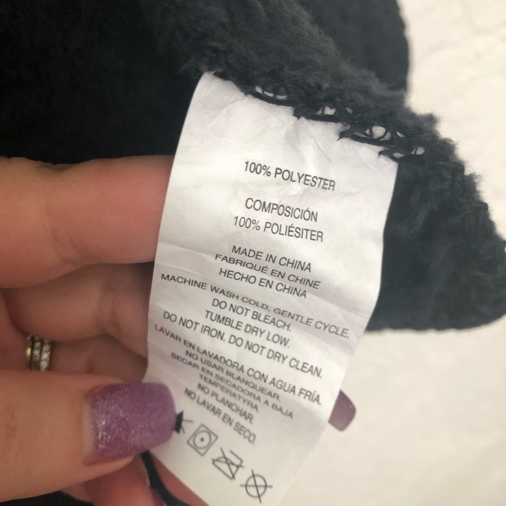 Pendleton Cozy Sherpa Black White Blanket Throw - Picture 4 of 4